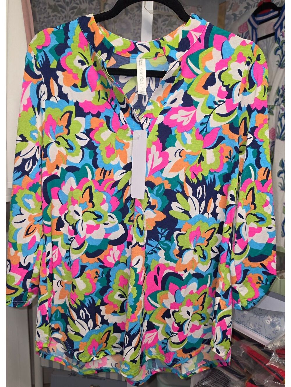 Scarlett Multicolor Floral V-Neck Tunic Top Size Small, Med, Large - Picture 3 of 5